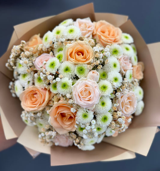 WHITE & PEACH