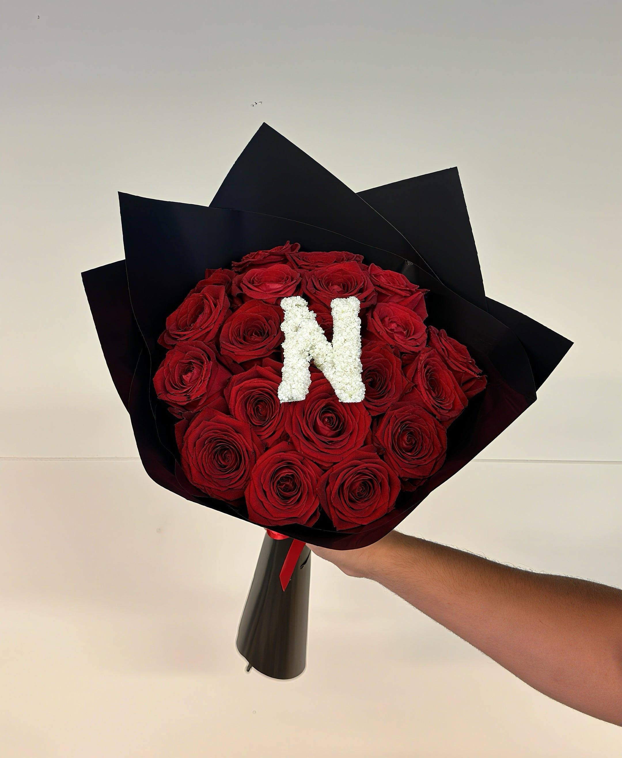 BOUQUET 20 ROSES ROUGES + INTIALE ❤️